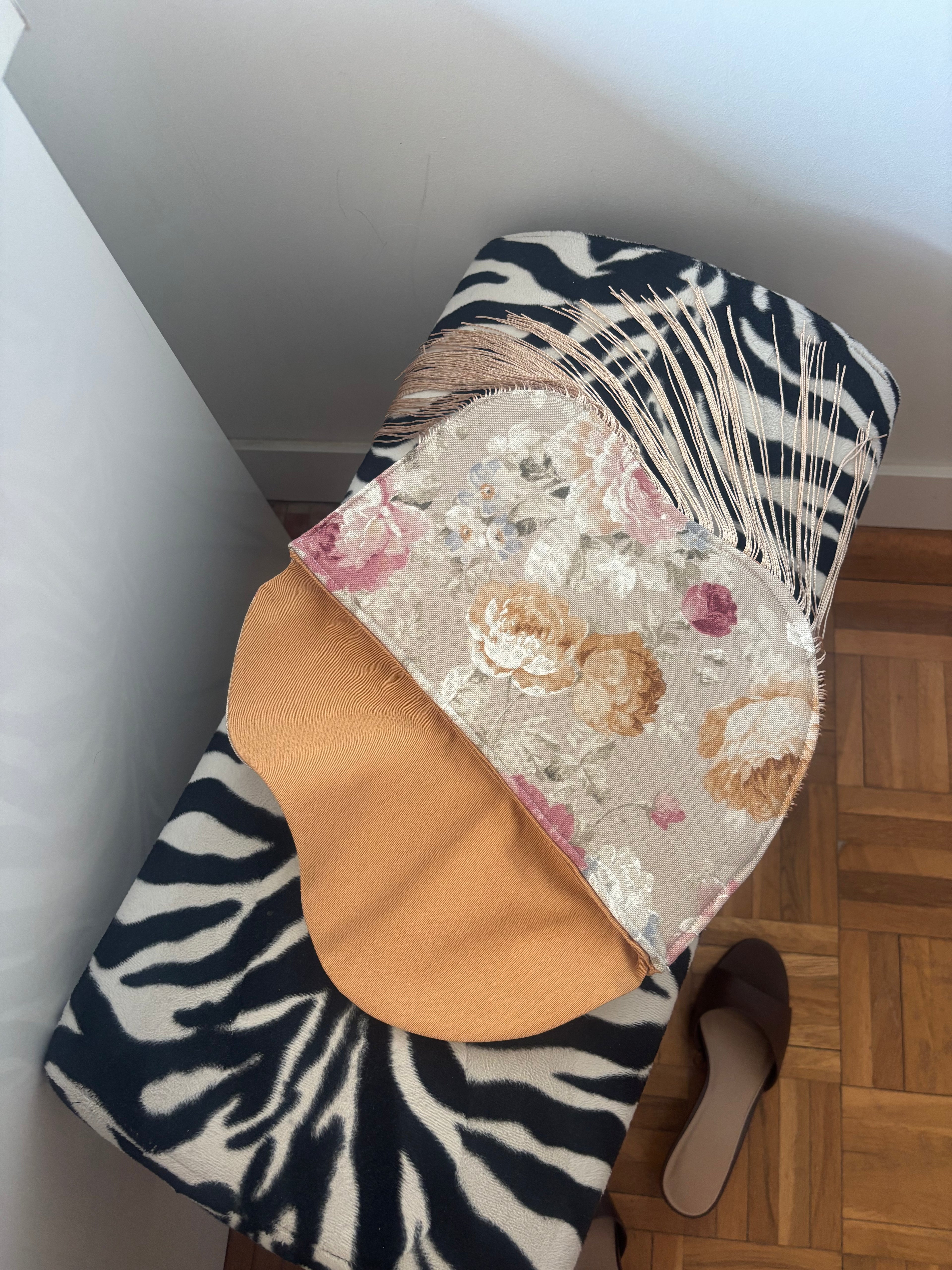 Bolso de Mano Floral Luisa con Flecos